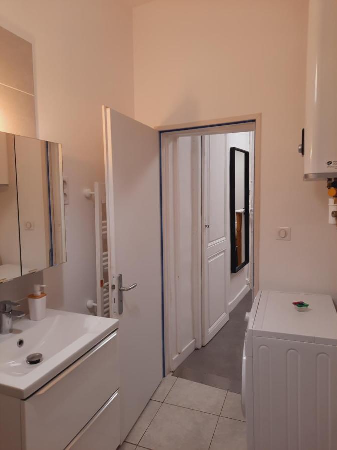 Grand T1 Au Calme - Dijon Centre Apartman Kültér fotó